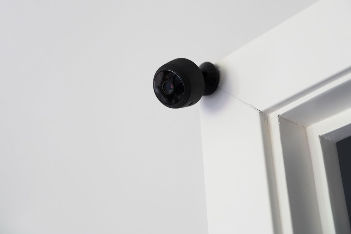6 Rekomendasi CCTV yang Bisa Dipantau Lewat HP Terbaik, Biar Rumah Aman saat Mudik!
