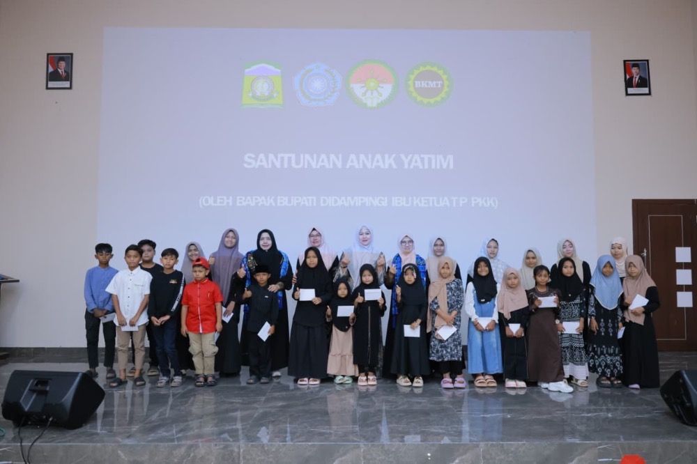 TP PKK Aceh Besar Santuni Anak Yatim dalam Buka Puasa Bersama di Darul Imarah