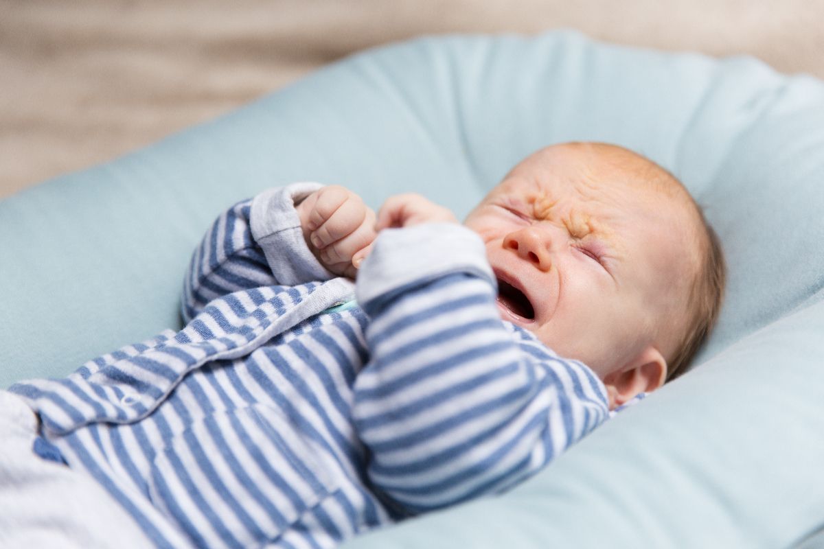 Baby Sering Gumoh? Kenali Penyebab Refluks pada Bayi dan Kapan Harus ke Dokter
