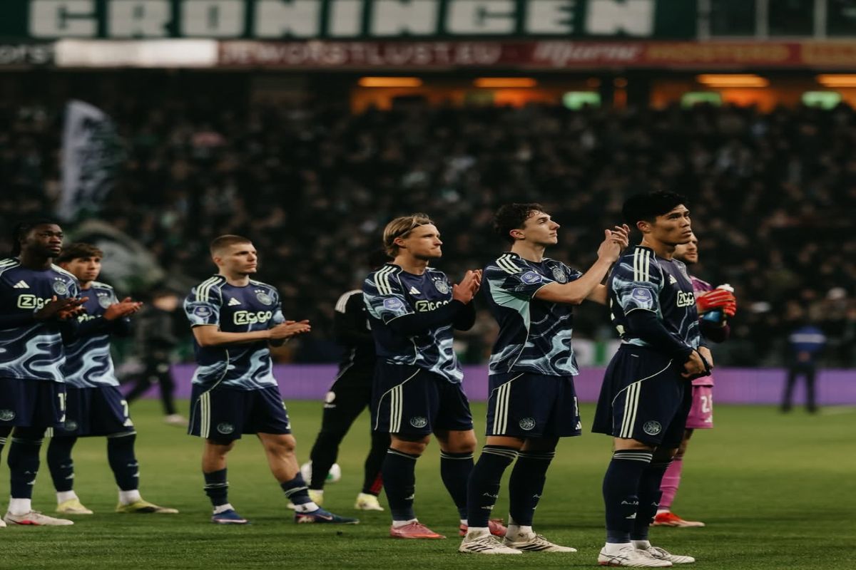 Kalah atas Groningen, Maarten Paes Ungkap Ruang Ganti Ajax Sempat Memanas