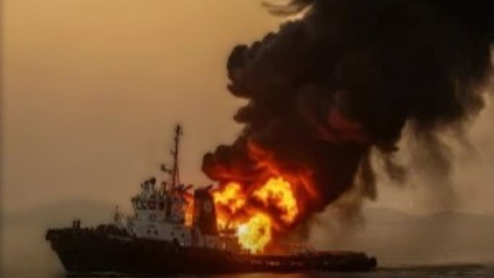 Ledakan Kapal Musaffah 2 di Selat Hormuz: Seorang Selamat dan Tiga Hilang