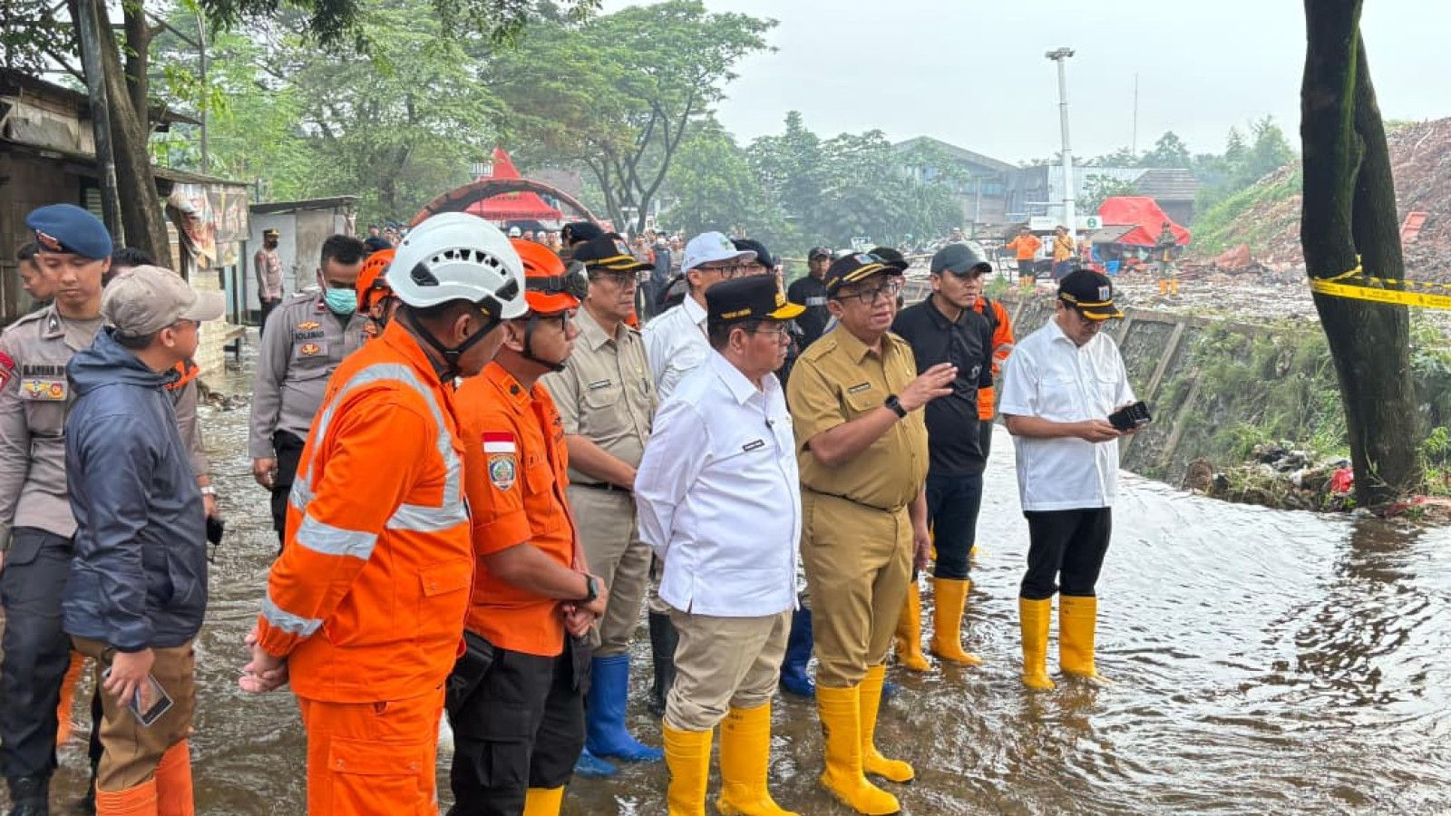 Pembatasan Pengiriman Sampah ke Bantargebang Setelah Longsor Besar