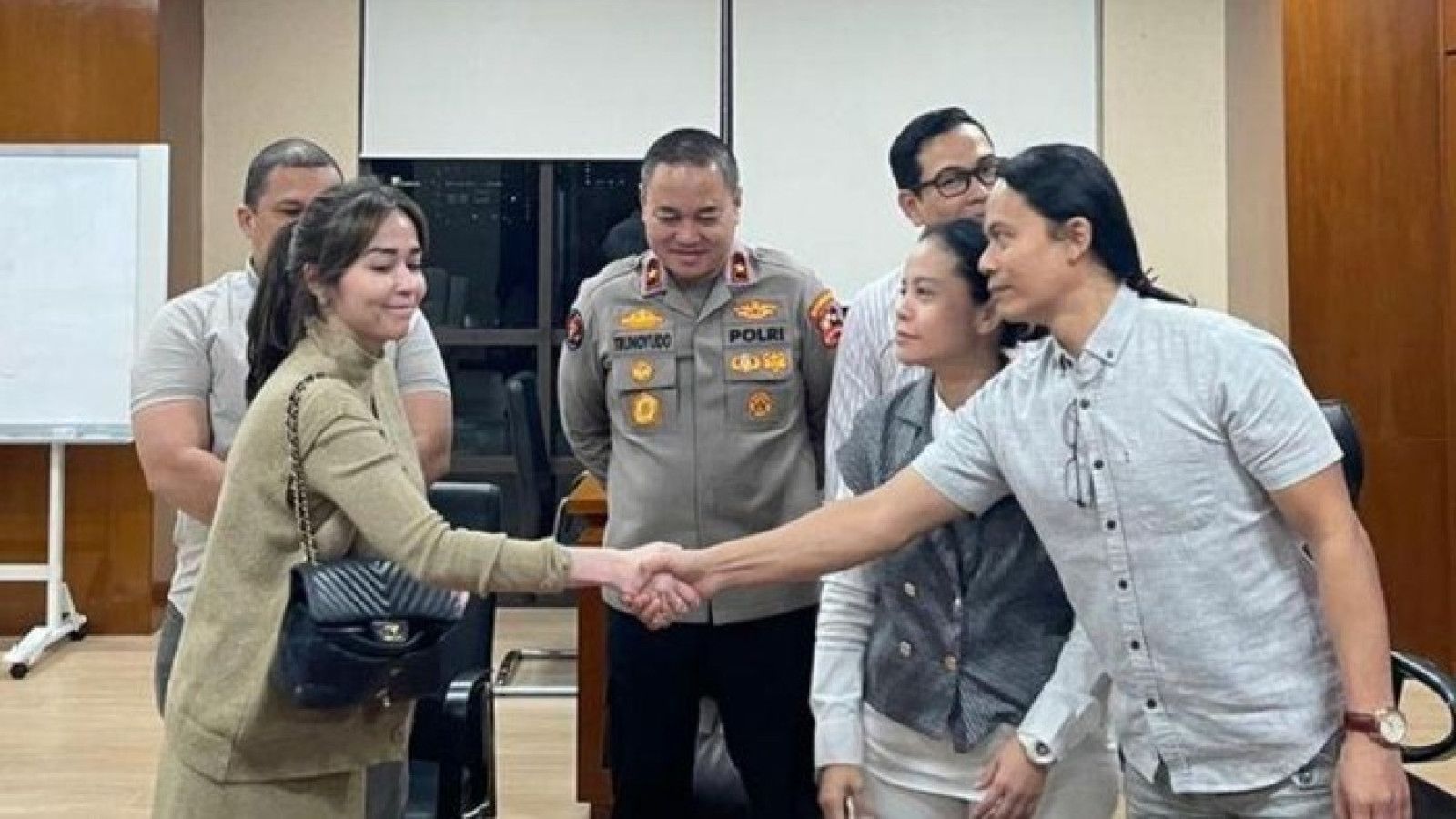 Kisah Damai di Balik Kasus Bibi Kelinci: Nabilah O brien dan Zendhy Kusuma