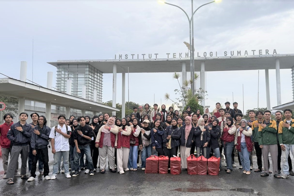 Mahasiswa ITERA Tebar Kebaikan Ramadhan, 3 UKM Bersatu Bagikan Ratusan Takjil