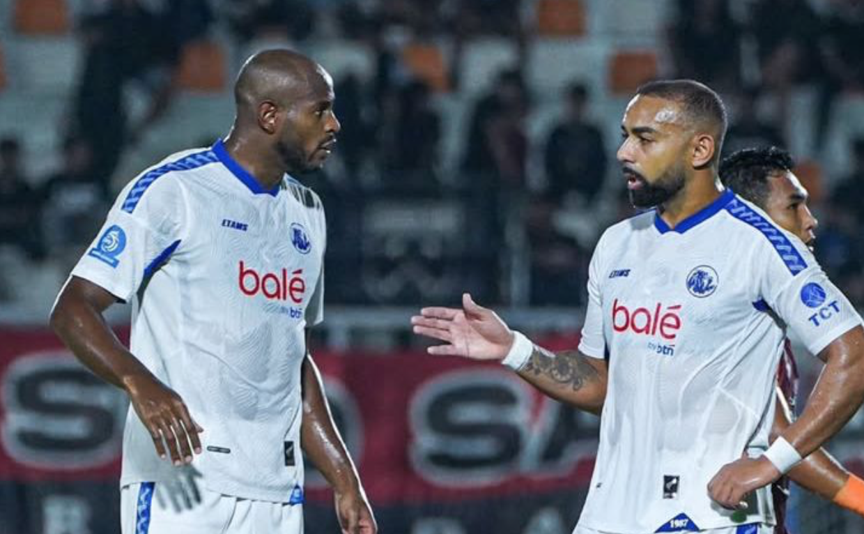Target Lima Besar Makin Berat, Pertahanan Rapuh Jadi PR Besar Arema FC