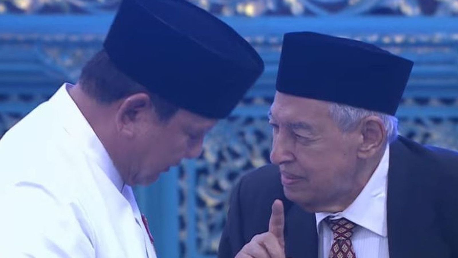 Quraish Shihab berdoa untuk Prabowo di Nuzulul Qur an