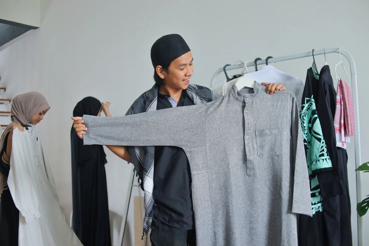 5 Kebutuhan Masyarakat Indonesia Jelang Lebaran 2026, Baju Baru Masih Prioritas