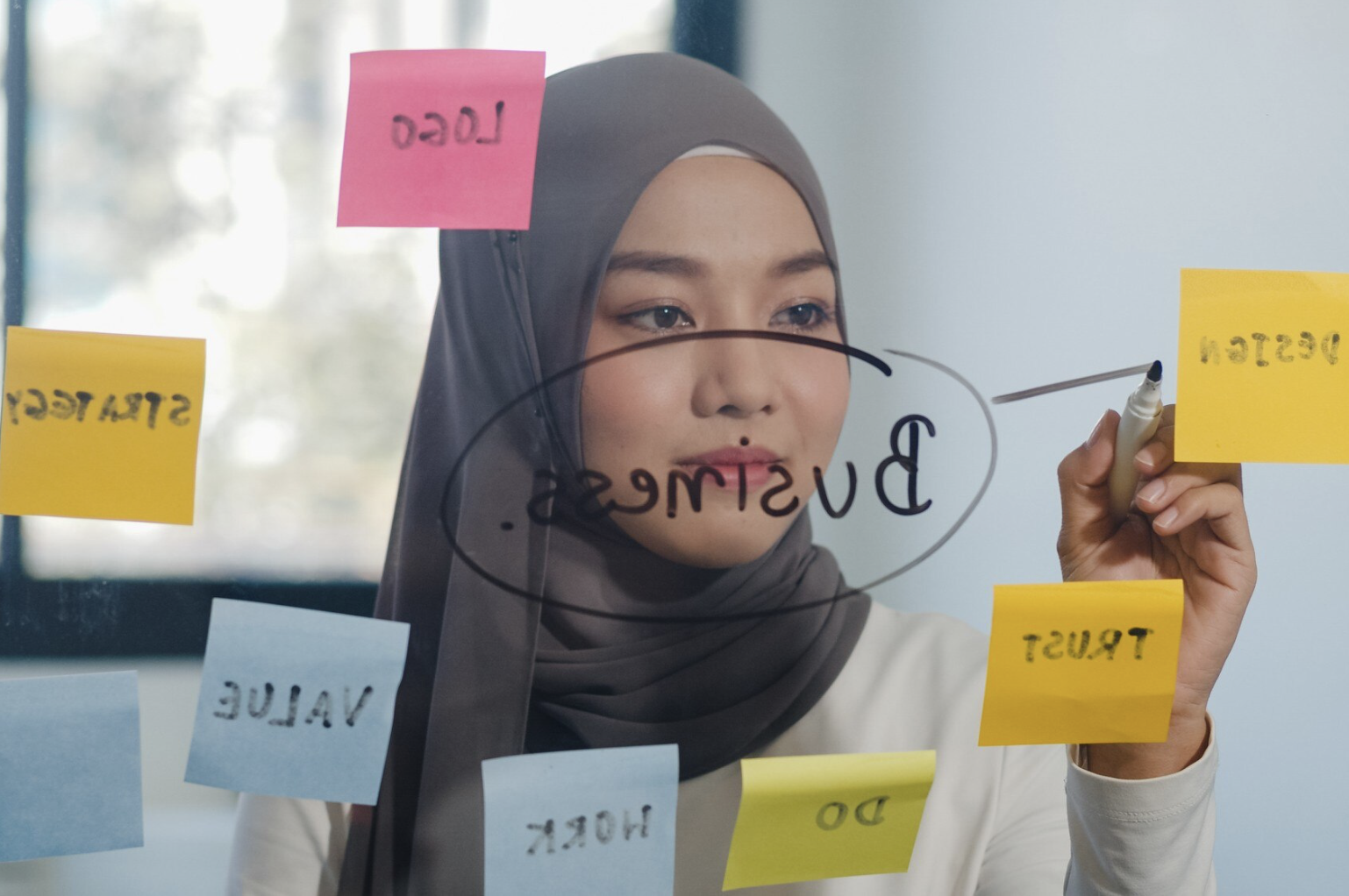 Dear Mahasiswa, Bukan Cuma IPK! Ini 5 Soft Skills Wajib agar Dilirik Perusahaan di Tahun 2026