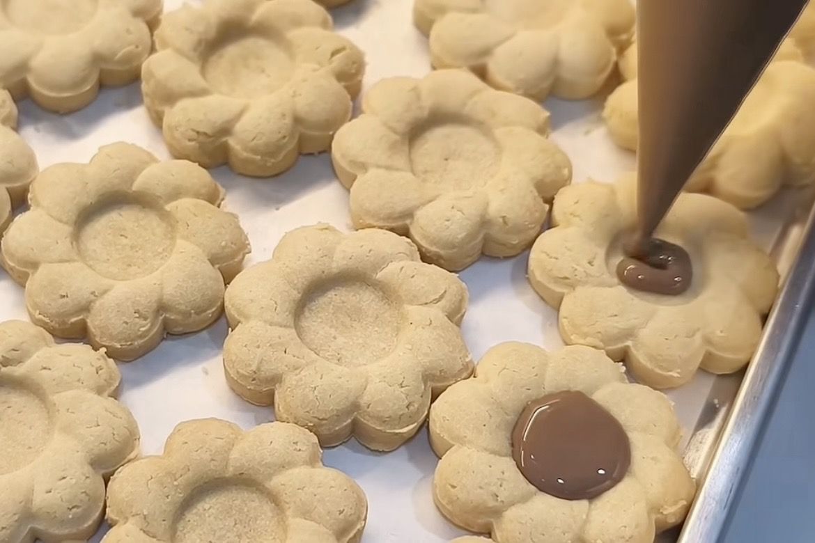 Rekomendasi Kue Lebaran! Resep Cadbury Gluten Free Cookies yang Renyah dan Lumer di Mulut