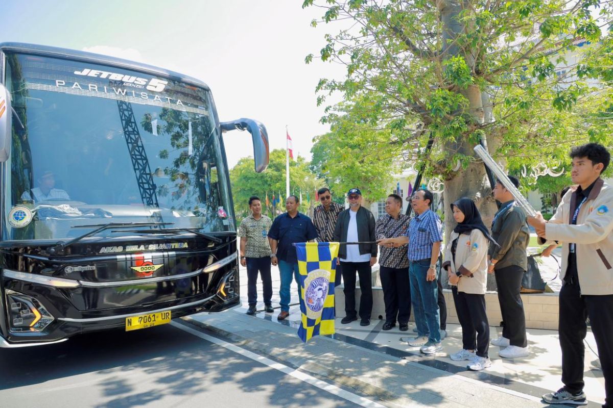 UNAIR Gelar Mudik Gratis, Mahasiswa Bisa Pulang Kampung Tanpa Pusing Ongkos