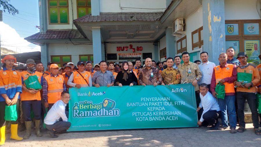 636 Pasukan Oranye Banda Aceh Terima Bantuan Lebaran dari Pemko dan Bank Aceh Syariah