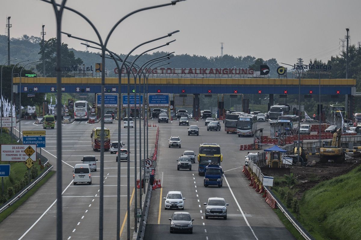Arus Lalin di Trans Jawa Meningkat, Polri Berlakukan One Way Sepenggal Sore Ini
