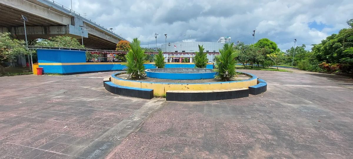 Taman JMP Ambon, Spot Jogging Pagi Favorit dengan Pemandangan Laut yang Menyegarkan