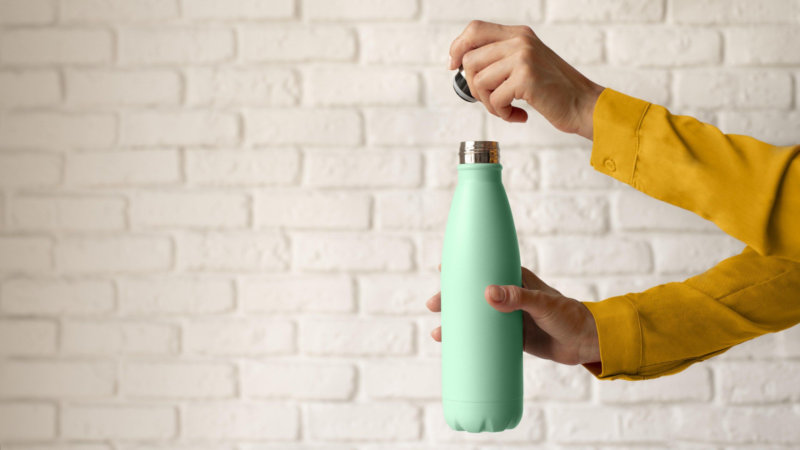5 Cara Mudah Menghilangkan Jamur pada Karet Botol Minum yang Membandel