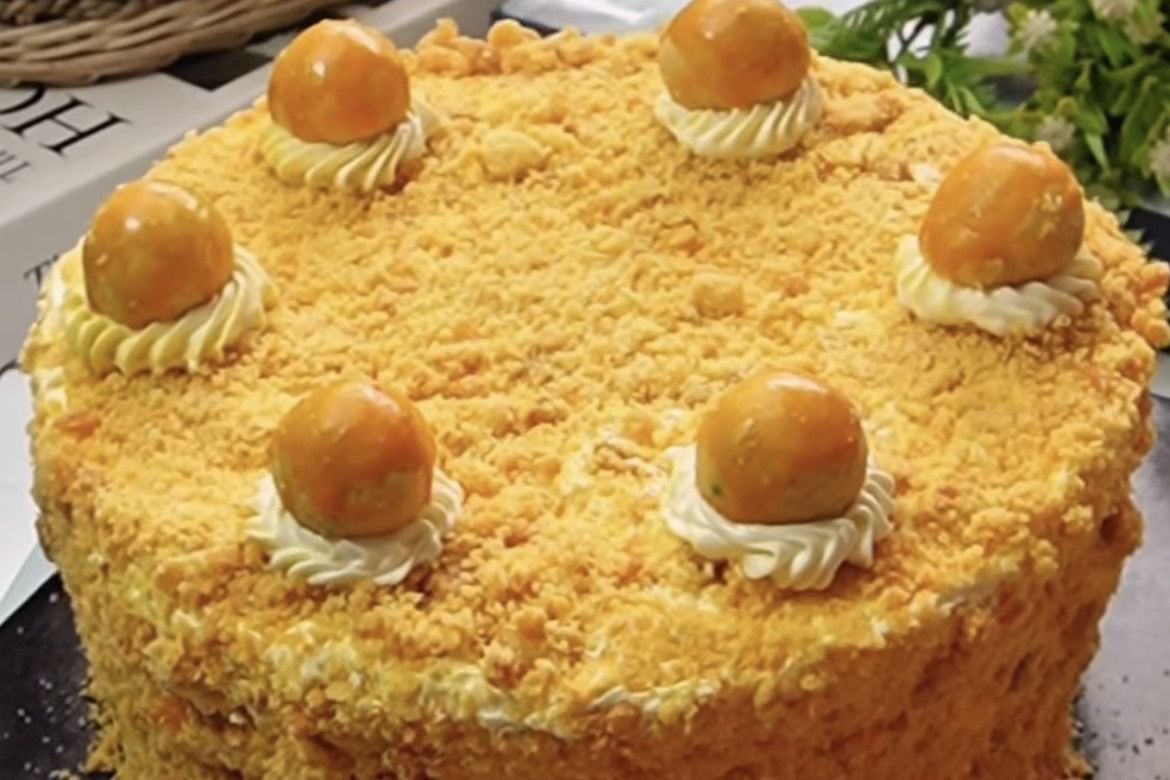 Cara Mudah Bikin Nastar Crumble Cake, Hasilnya Lembut Banget!