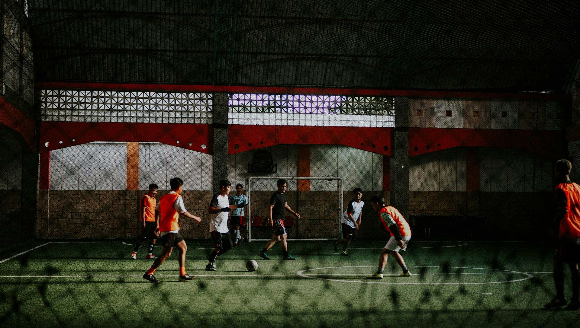 Butuh Olahraga setelah Capek Kerja? Ini 5 Rekomendasi Lapangan Futsal di Jakarta yang Cocok untuk Kamu!