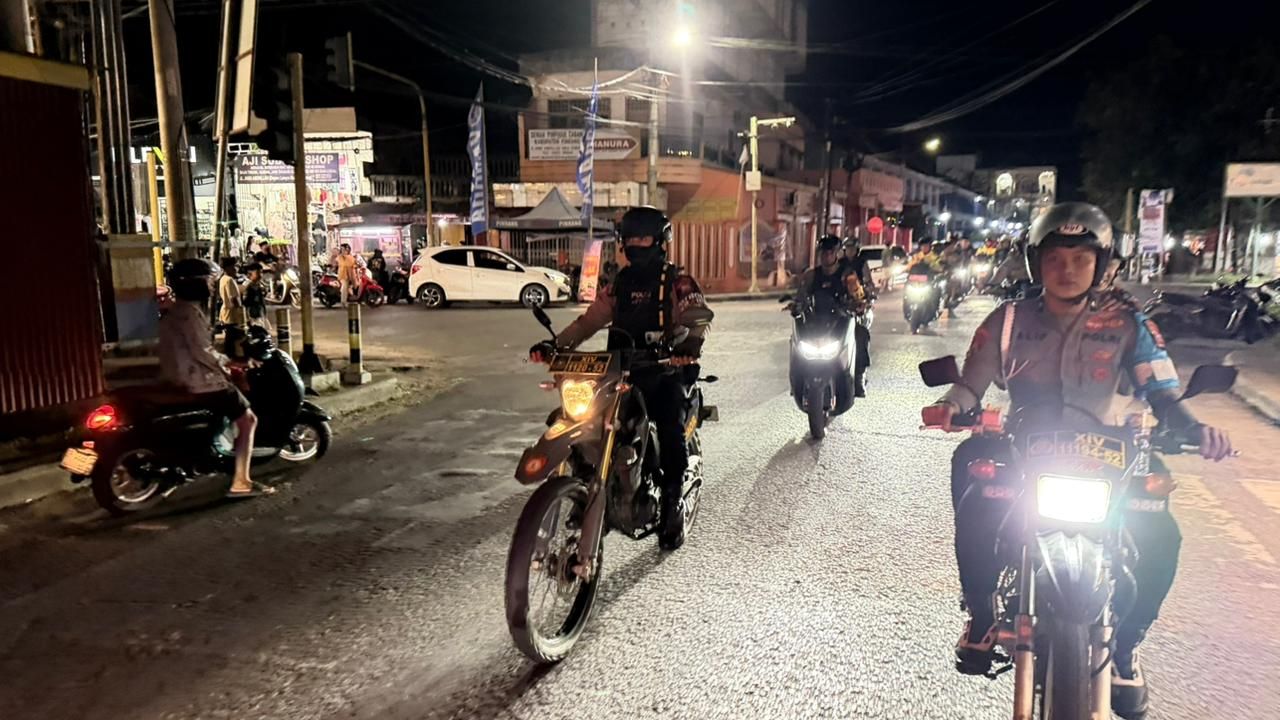 Patroli hingga Dini Hari, Kapolres Pinrang Pastikan Wilayah Kondusif Selama Ramadhan