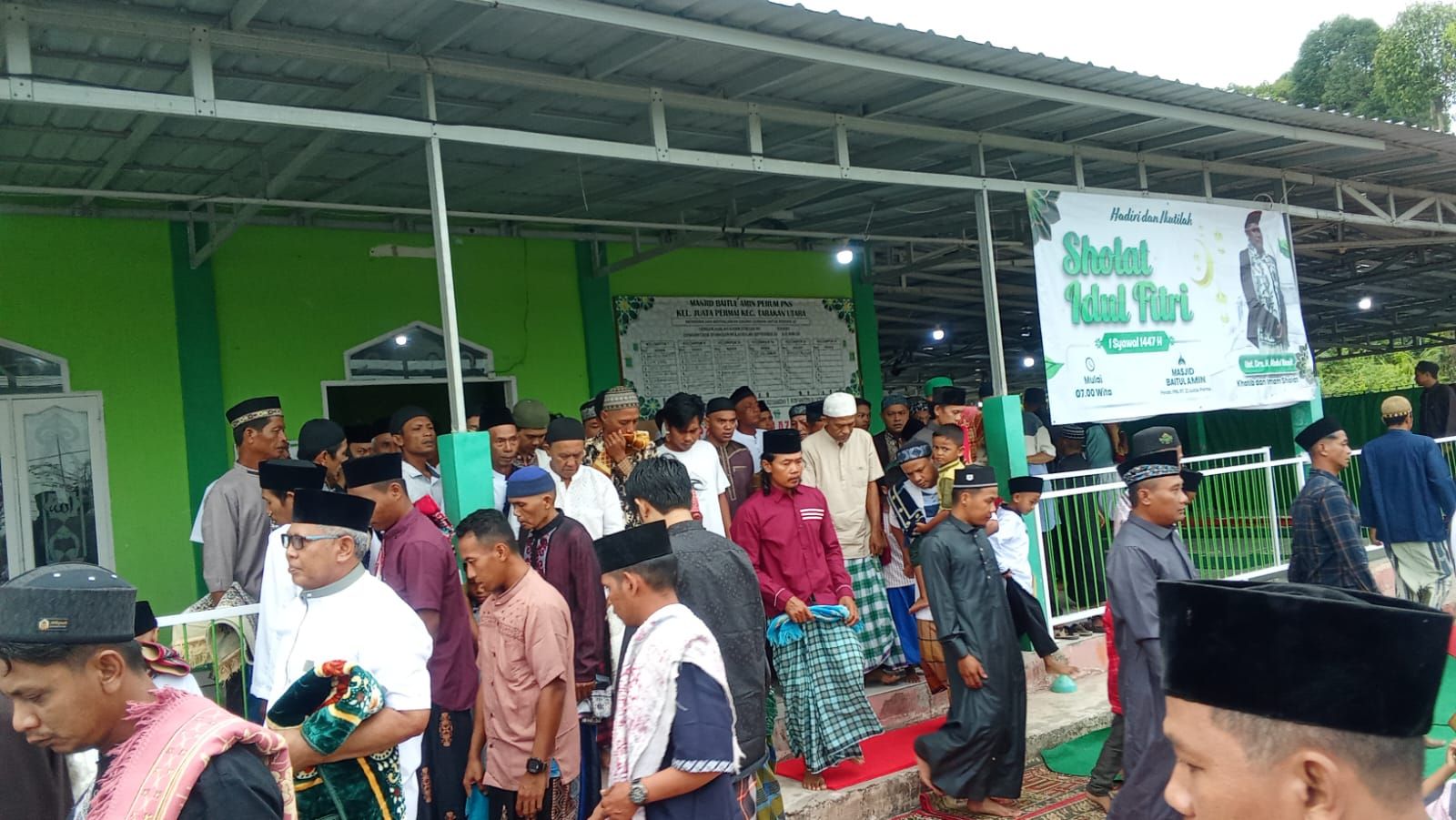 Semangat Idul Fitri di Baitul Amin, Jamaah Penuhi Masjid Meski Hujan Rintik