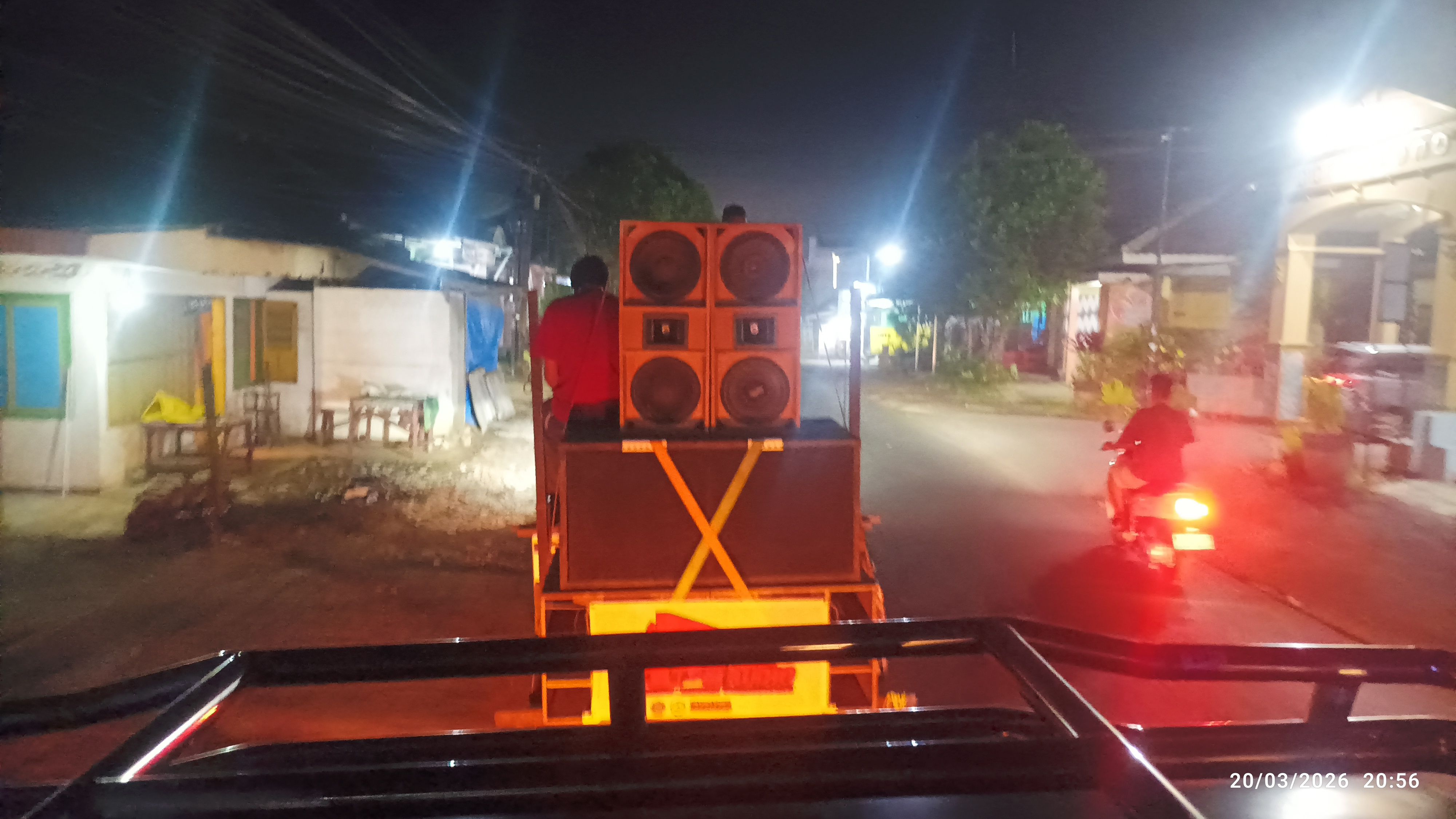 #IniRamadanGue Mobil Pickup Jadi Andalan Warga Jalan Pasir Luhur Malang Gelar Takbir Keliling Pakai Sound Horeg