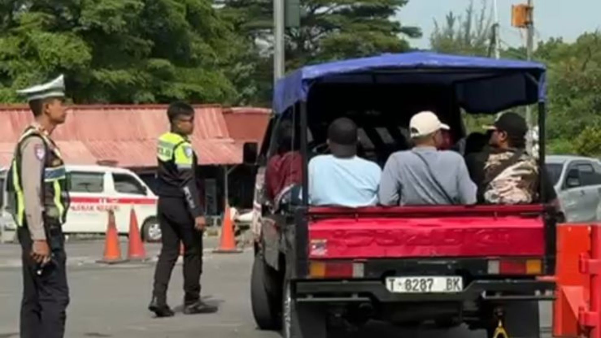 Penertiban Kendaraan Terbuka di Cikopo, Polisi Utamakan Keselamatan Pengguna Jalan