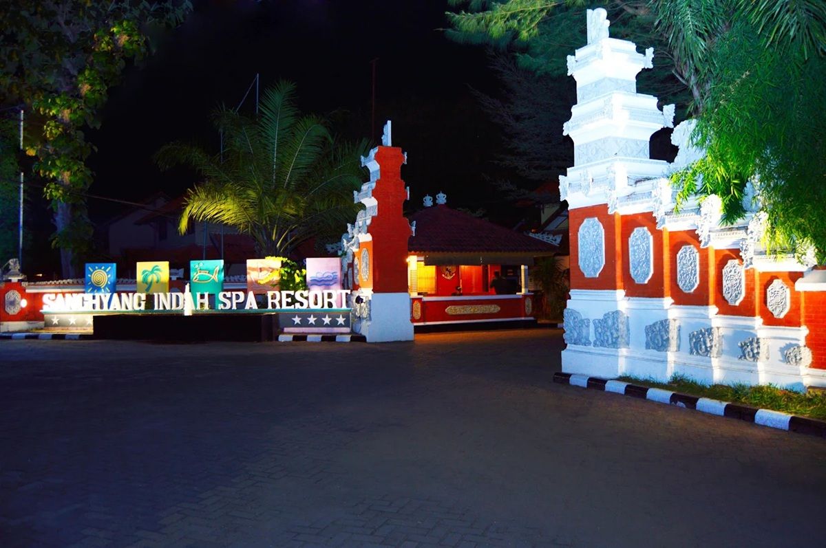 Ngapain Sewa Hotel Mahal? 4 Penginapan di Anyer Ini Punya View Pantai yang Sama Cantiknya!