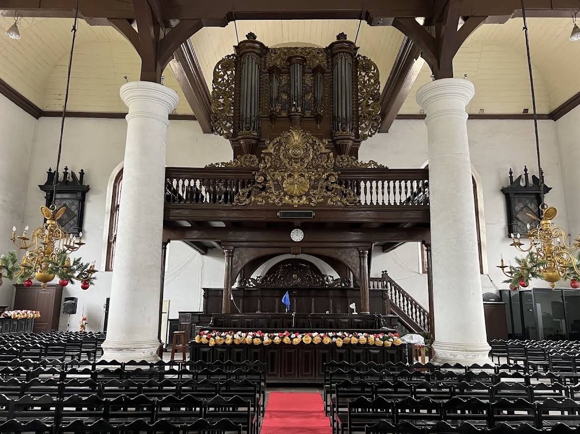 Berdiri Sejak 1600-an, Gereja Tertua di Jakarta Ini Simpan Cerita yang Bikin Wisatawan Merinding