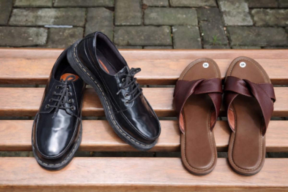 Mahasiswa UNY Sulap Program KKN Jadi Bisnis Sepatu Kula Footwear