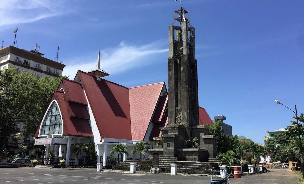 Jejak 3 Abad di Jantung Manado: Kisah Gereja Sentrum yang Pernah Dibombardir di Perang Dunia II