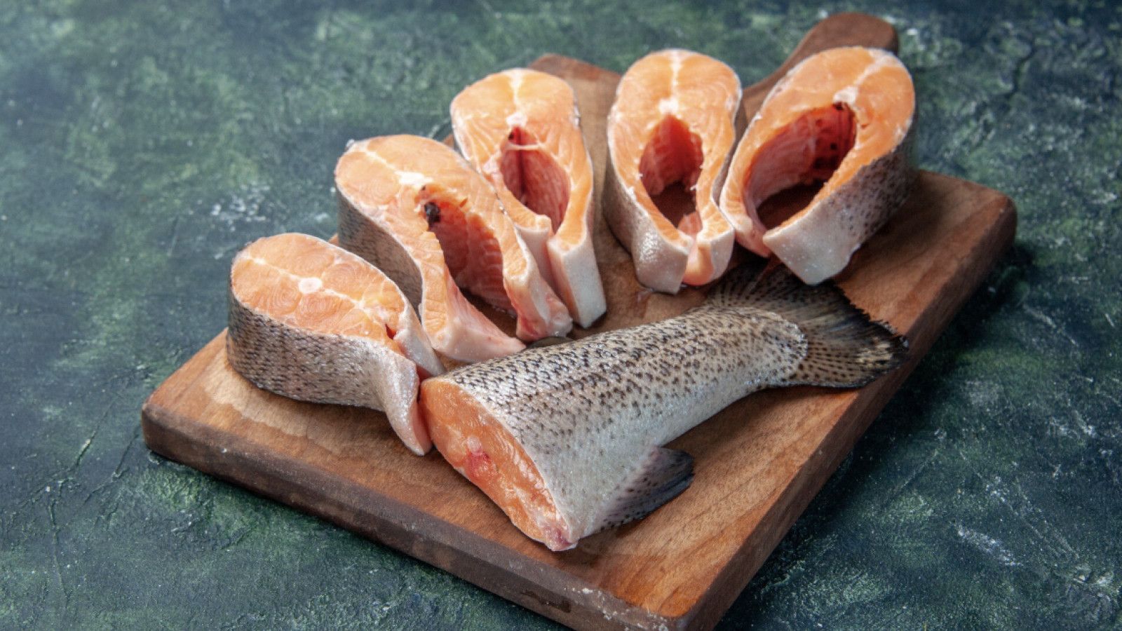 Manfaat Konsumsi Ikan untuk Kesehatan Jantung dan Otak