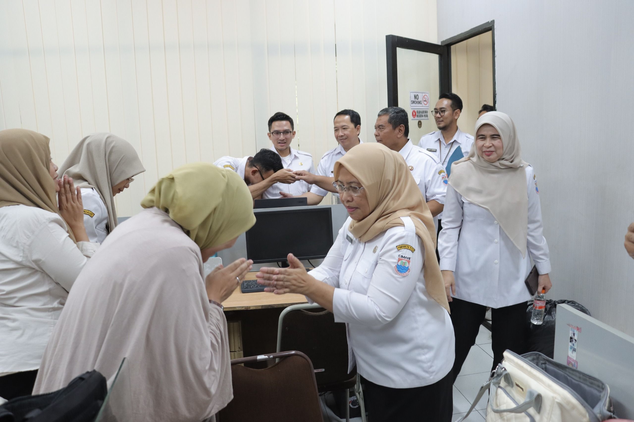 ASN Cimahi Kembali Bertugas, Pelayanan Publik Berjalan Normal Sejak Hari Pertama
