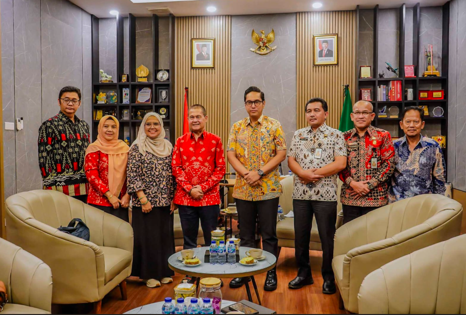 Edukasi Obat Jadi Sorotan, Rico Waas Dorong Peran Aktif Apoteker
