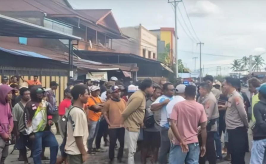 Pendulang Emas Membludak di Timika, Harga Turun dan Penjualan Tersendat