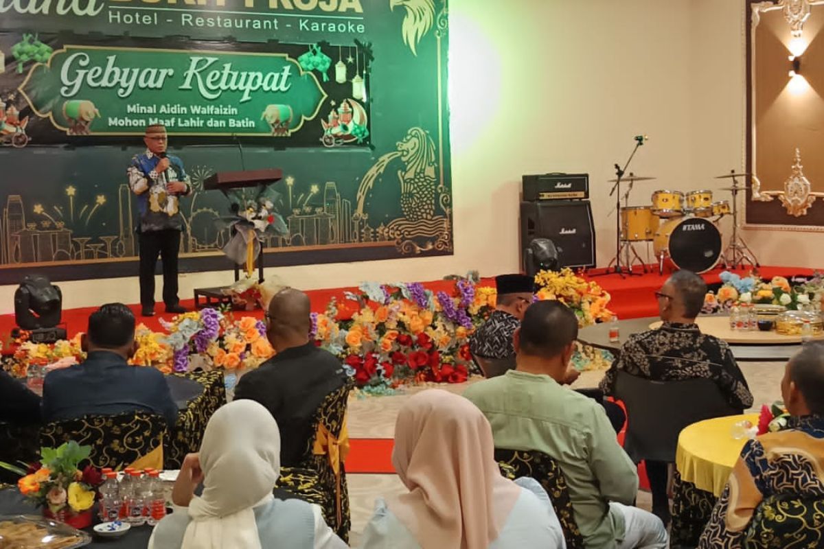 Bupati Sofyan Puhi Sebut Lebaran Ketupat Sebagai Identitas Gorontalo