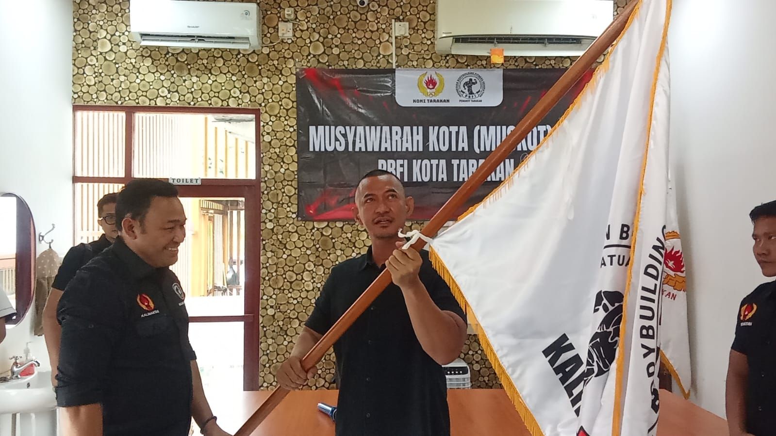Terpilih Aklamasi, Ahmady Burhan Terima Pataka PBFI dan Siap Bawa Tarakan Berprestasi