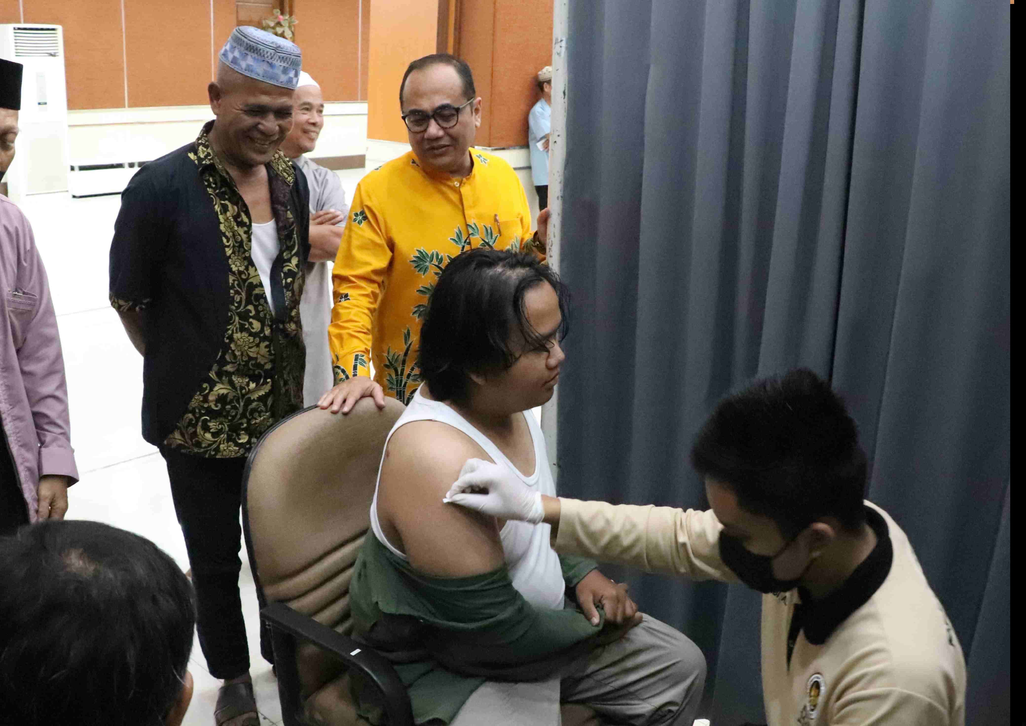Ribuan Calon Jemaah Haji Bekasi Ikuti Vaksinasi Meningitis dan Polio