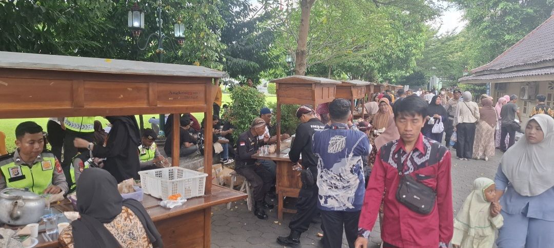 Viral dimedsos, Warga Serbu Halal Bihalal Pemda DIY, Titipkan Doa untuk Sultan dan Paku Alam