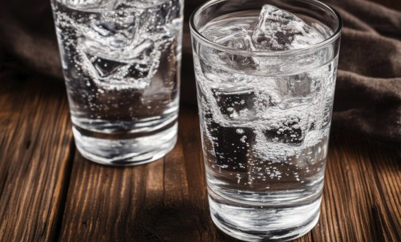 Sparkling Water Sehat atau Tidak? Berikut Fakta-faktanya!