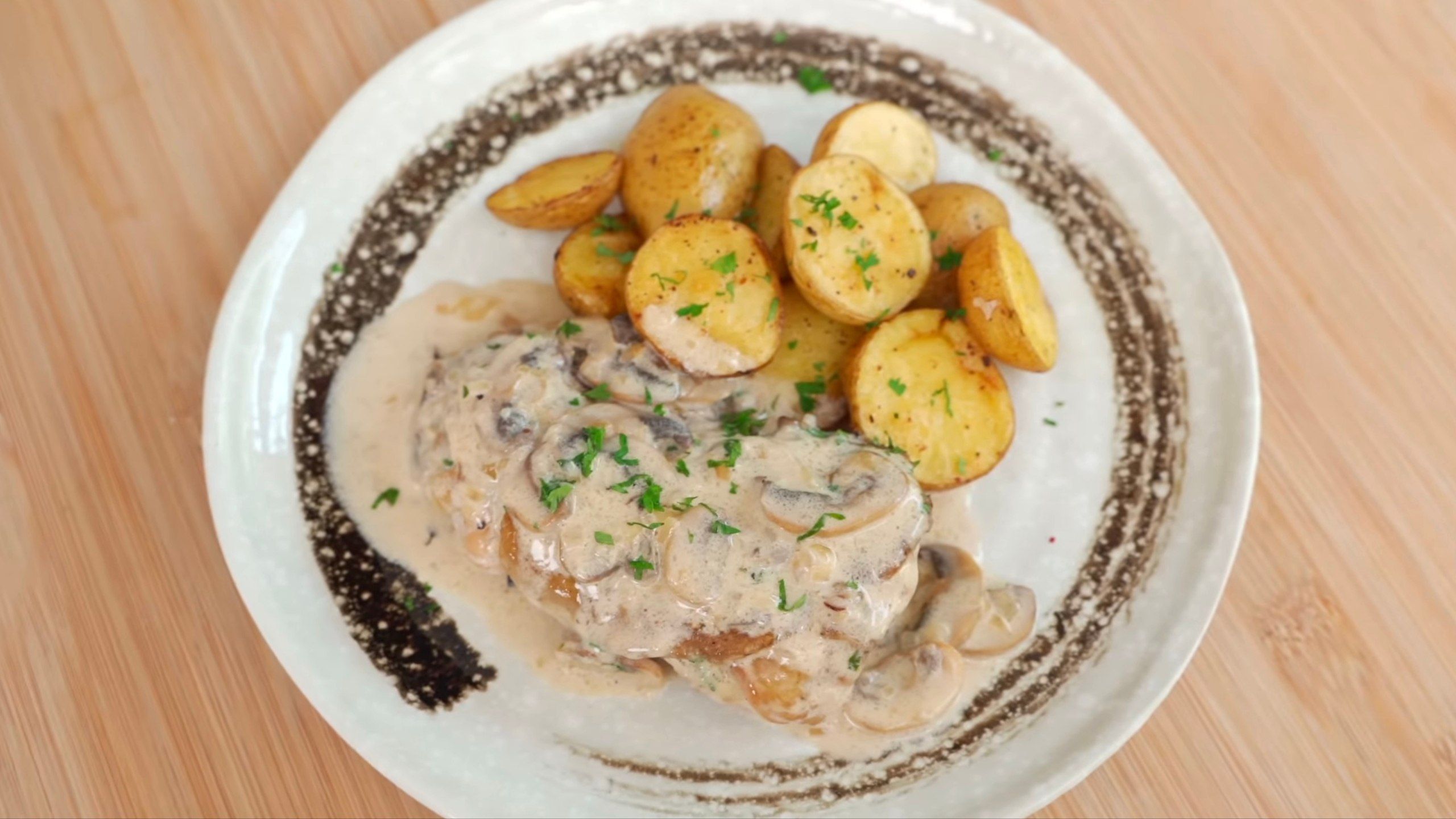 Resep Pan Fry Chicken and Mushroom yang Creamy dan Lezat, Bikin Nagih