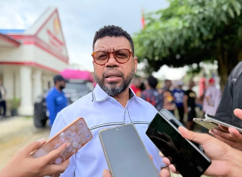 Filep Wamafma Siap Pimpin KONI