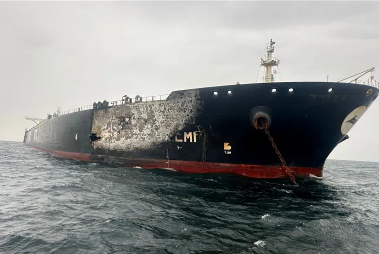 Drone Iran Serang Tanker Kuwait di Dubai, Kapal Bermuatan 2 Juta Barel Minyak Terbakar