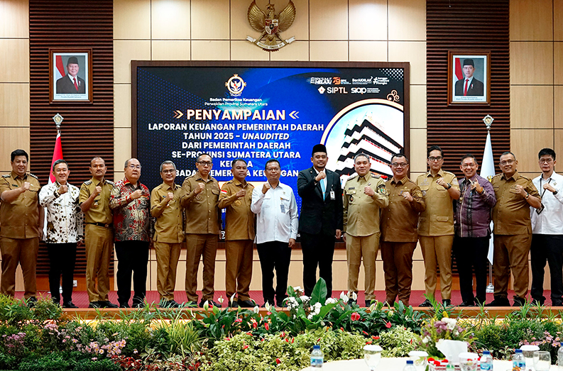 Penyerahan LKPD 2025, Bobby Tegaskan Disiplin Pengelolaan Keuangan
