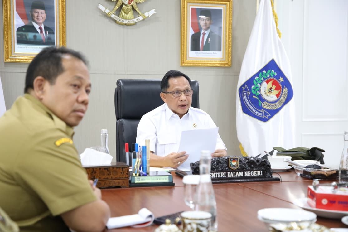 Mendagri Terbitkan SE, Atur Ketentuan Transformasi Budaya Kerja bagi ASN Pemda: Kombinasi WFO dan WFH