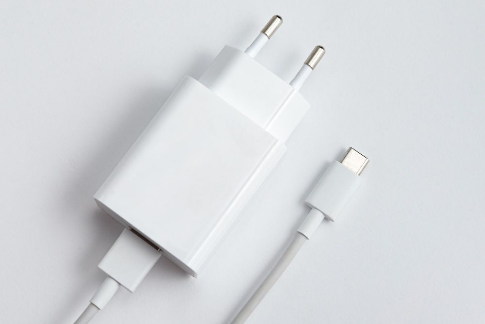 Jangan Asal Pilih, Ini Dampak Penggunaan Charger KW pada HP dan Tips Memilih yang Tepat