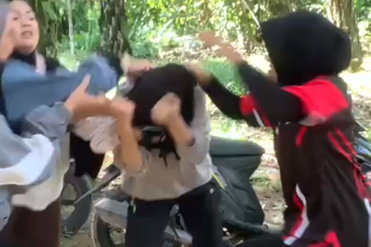 Siswi SMP di Luwu Utara Dikeroyok Dua Remaja, Pelaku Emosi Ortunya Dituduh Selingkuh