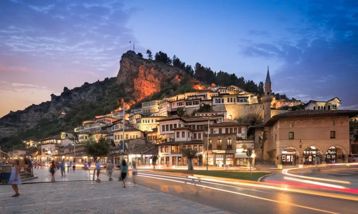 Bukan Lagi Rahasia! 5 Alasan Albania Jadi Destinasi Paling Dicari di Google 2026