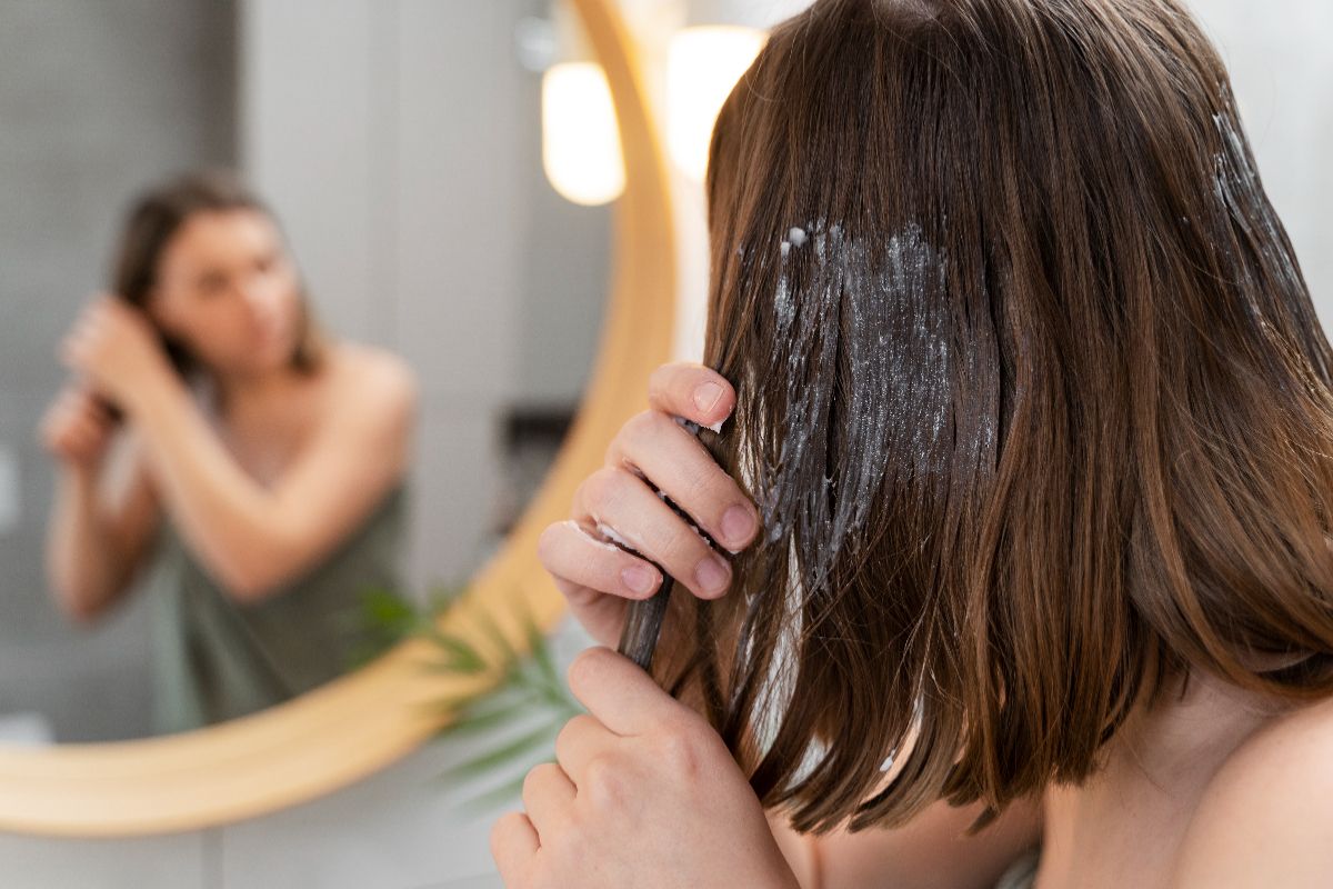 Masih Bingung Creambath dan Hair Mask? Ini Perbedaannya Biar Nggak Salah Pilih!