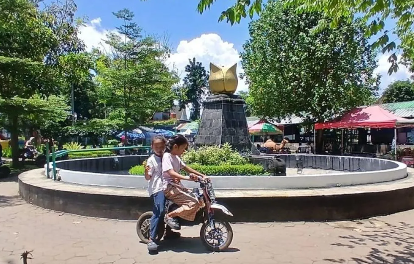 Taman Badaan Magelang, Arena Bermain Anak yang Makin Menarik dengan Patung Satwa dan Wahana Seru