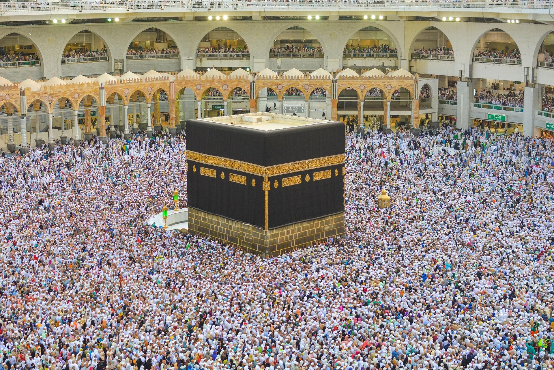 Jemaah Umrah Asal Sulsel Terlantar di Makkah, Tiket Pulang Diduga Tak Disiapkan Travel
