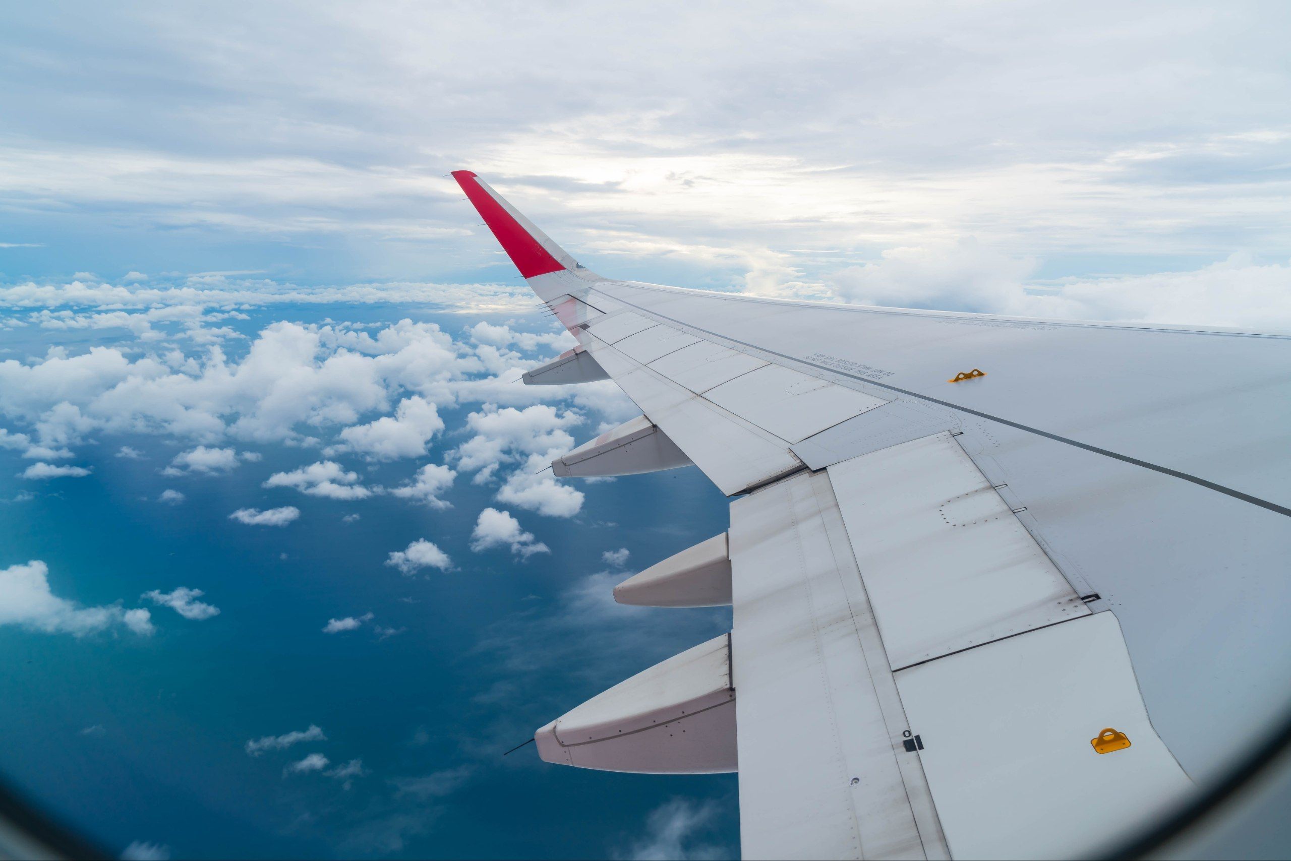 40 Caption Naik Pesawat Aesthetic dan Singkat yang Instagramable
