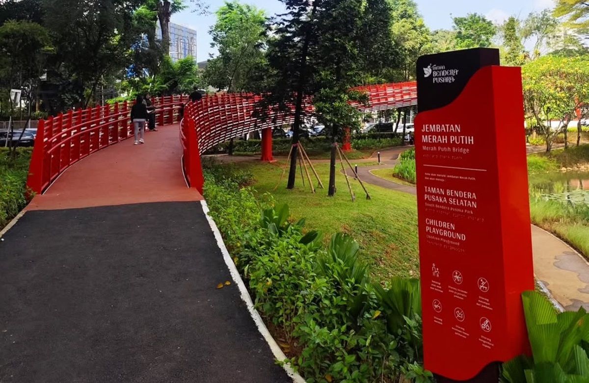 Healing Tipis-tipis di Jakarta, Begini Cara Main ke Taman Bendera Pusaka dengan Transum!